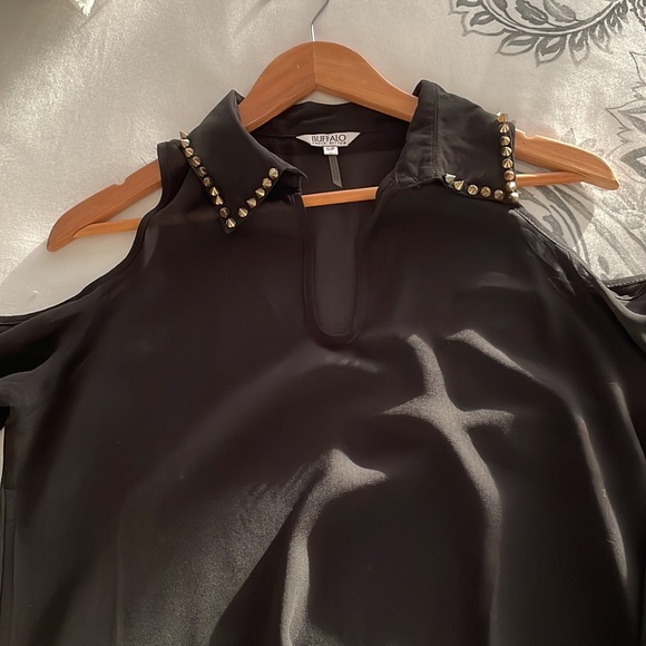 Buffalo shear off shoulder blouse - Picture 6 of 6